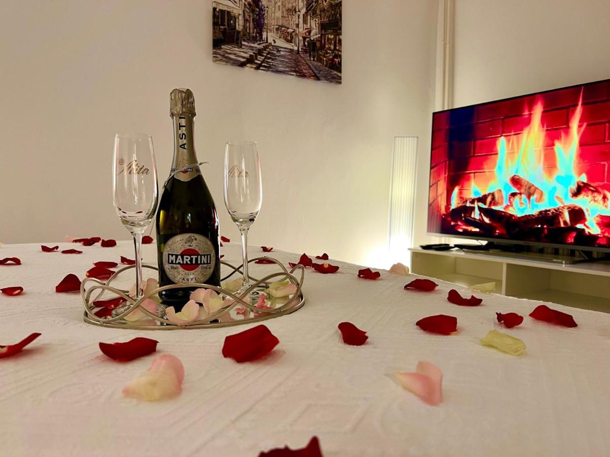 Louis & Elza Old Town Romantic Apartments Βρότσλαβ Εξωτερικό φωτογραφία